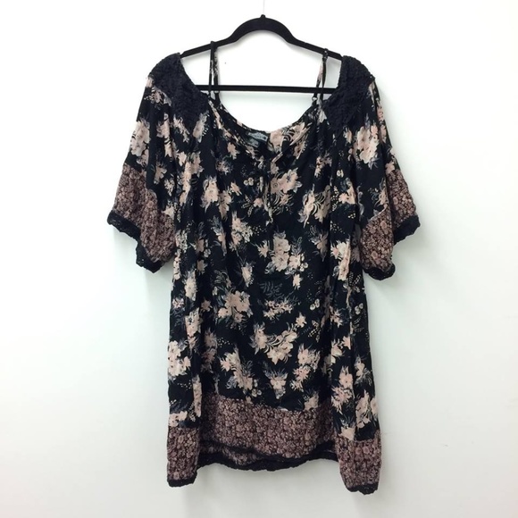 Angie Tops - Boho adjustable/off the shoulder top - 1X